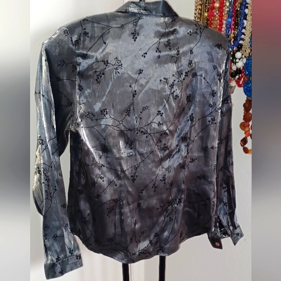 Silver Metallic Blouse - Picture 3 of 3